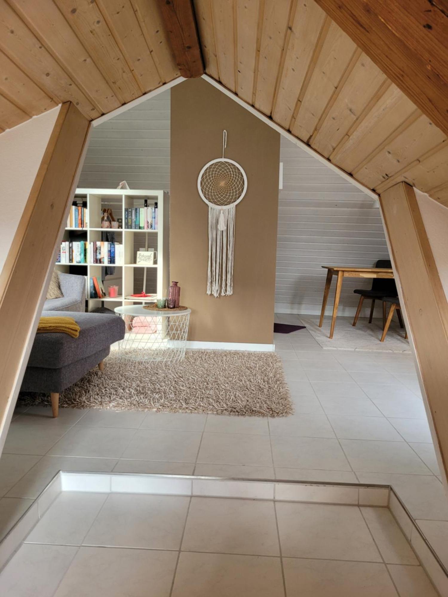Zentrale Dachwohnung In Sha Apartment