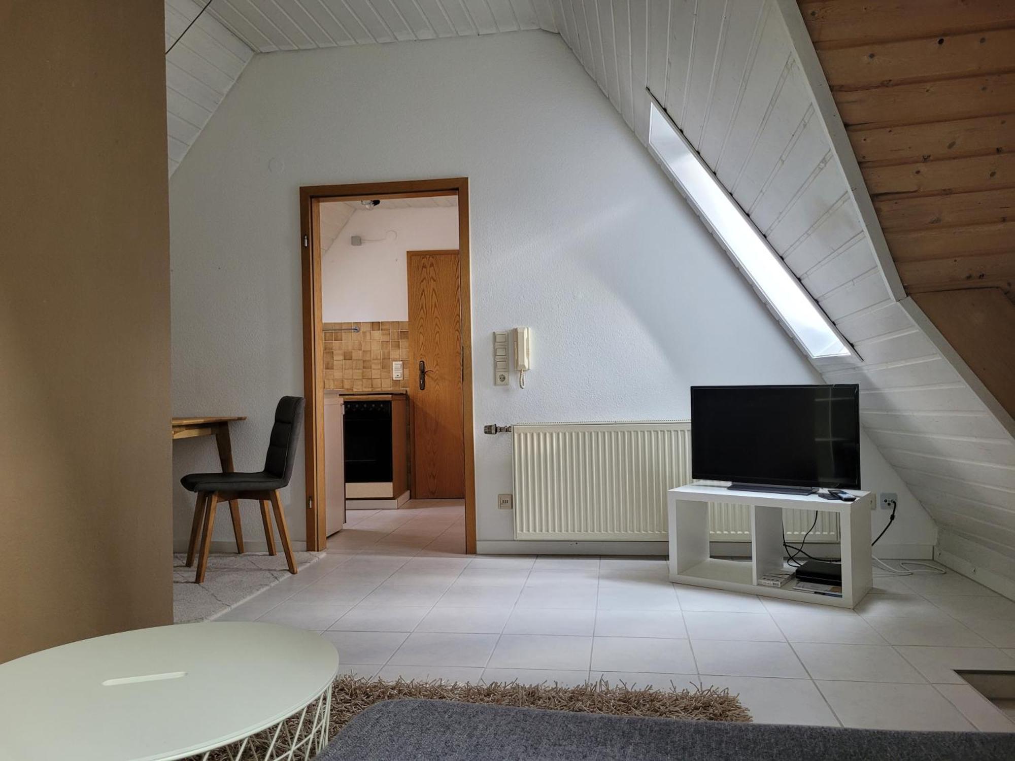 Zentrale Dachwohnung In Sha Apartment